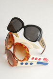 ss08_sunglasses_EK21.jpg Thumbnail