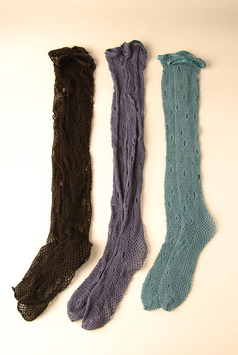 ek29-holey-net-long-sock.jpg
